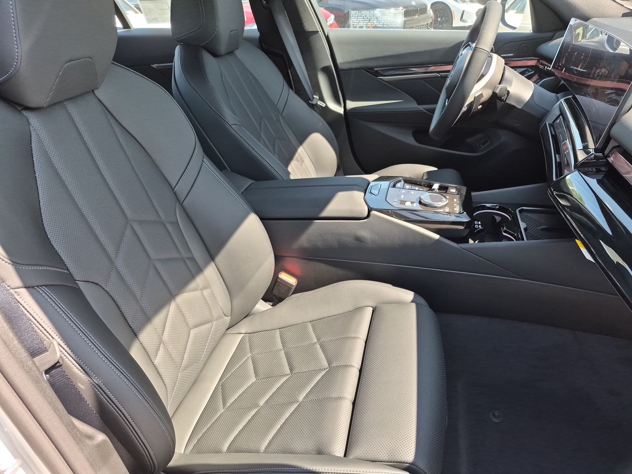 New 2027 BMW 530i w/ Convenience Package RWD image 34