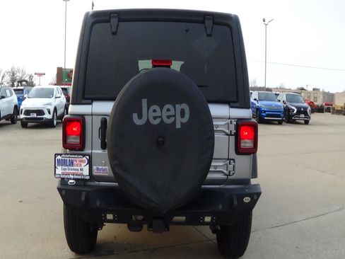 Certified 2019 Jeep Wrangler Unlimited Sport S AWD/4WD image 7