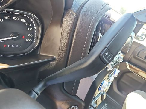 Used 2020 GMC Sierra 1500 SLE w/ Driver Alert Package II AWD/4WD image 23