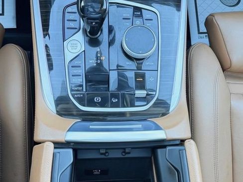 Used 2021 BMW X7 xDrive40i w/ Premium Package image 29