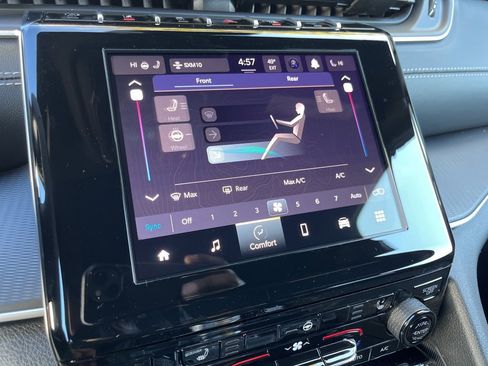 New 2025 Jeep Grand Cherokee L Altitude image 33