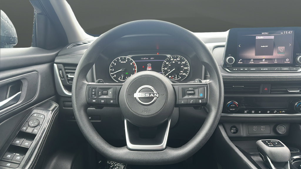 Used 2024 Nissan Rogue SV AWD/4WD image 16
