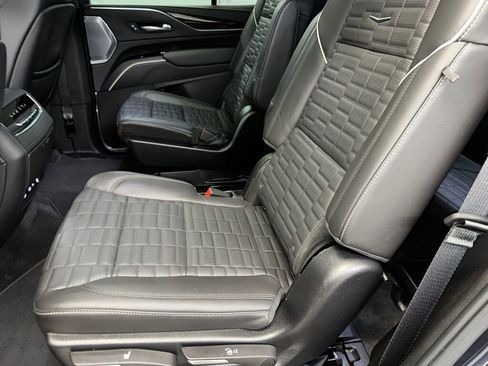 Certified 2023 Cadillac Escalade Sport Platinum w/ LPO, ONYX Package image 25