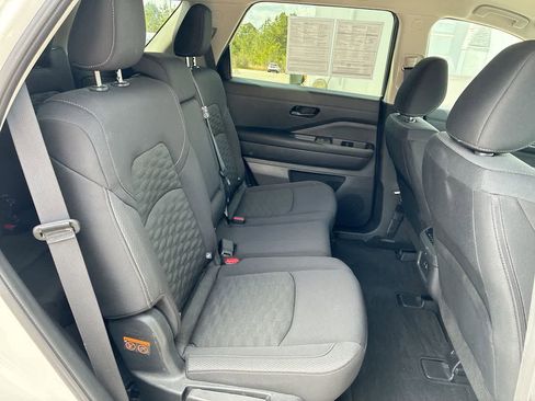 Used 2025 Nissan Pathfinder SV image 25