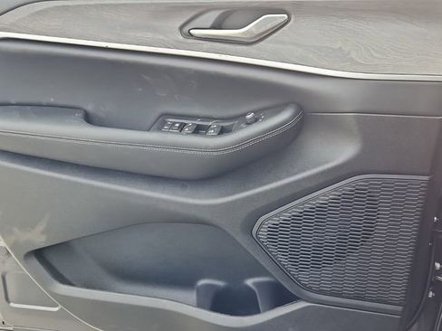 New 2026 Jeep Grand Cherokee Altitude RWD image 24