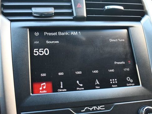 Used 2019 Ford Fusion SE image 39