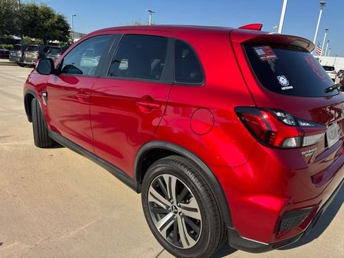 Used 2021 Mitsubishi Outlander Sport ES FWD image 4