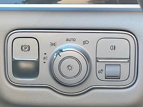 Certified 2022 Mercedes-Benz GLS 450 4MATIC image 37