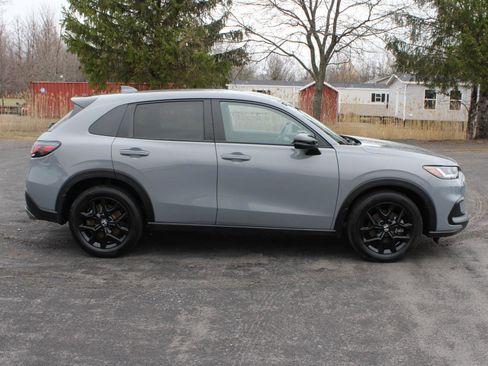 Used 2024 Honda HR-V Sport image 4