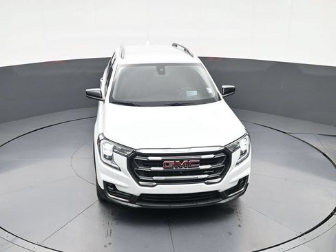 Used 2024 GMC Terrain AT4 w/ Tech Package AWD/4WD image 28