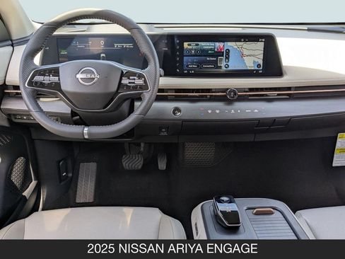 Used 2025 Nissan Ariya AWD image 18