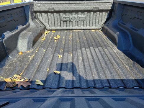 New 2026 GMC Canyon Elevation w/ Convenience Package image 8