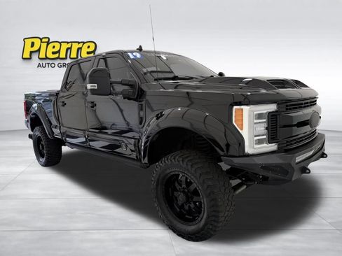 Used 2019 Ford F250 Lariat w/ Lariat Ultimate Package AWD/4WD image 6