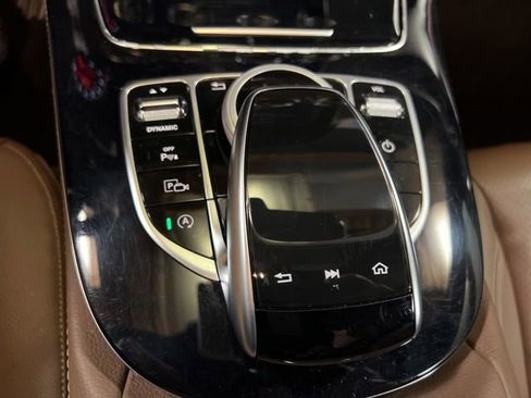 Used 2017 Mercedes-Benz E 300 4MATIC image 23