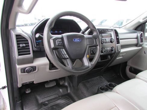 Used 2019 Ford F250 XL w/ Power Equipment Group image 12