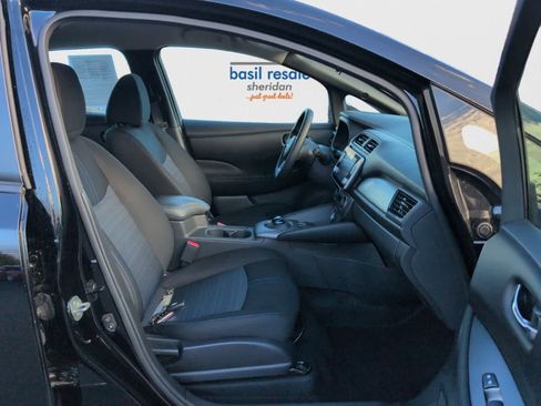 Used 2024 Nissan Leaf S image 17