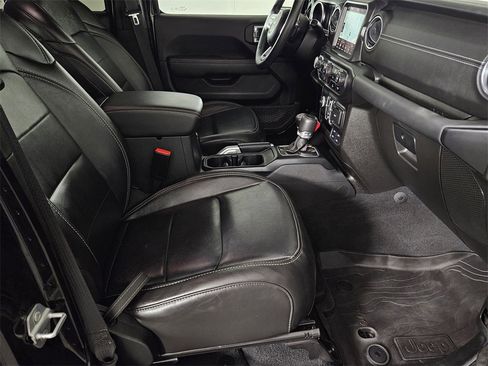 Used 2023 Jeep Wrangler Unlimited Sahara w/ Cold Weather Group image 31