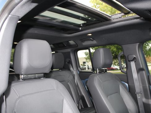 Used 2024 Land Rover Defender 110 S image 49