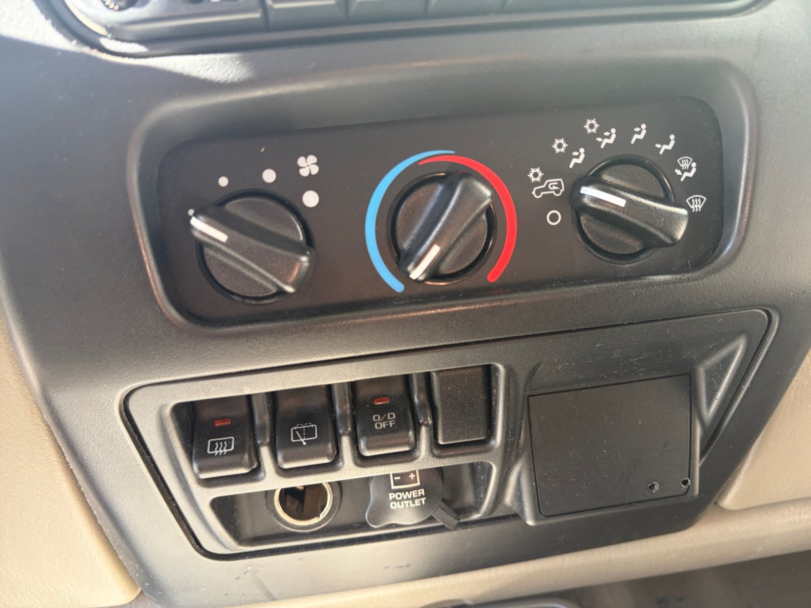 Used 2003 Jeep Wrangler Sahara AWD/4WD image 22