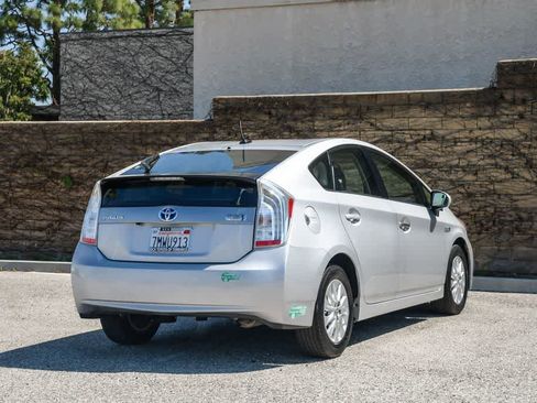 Used 2015 Toyota Prius Prime Plug-In Hybrid image 7