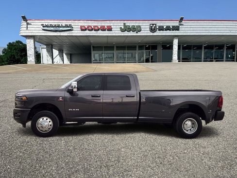 New 2026 RAM 3500 Laramie w/ Max Tow Package image 3