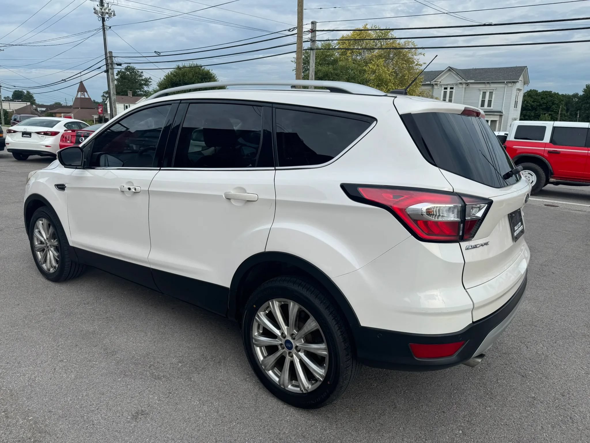 Used 2017 Ford Escape Titanium w/ Equipment Group 301A AWD/4WD image 9