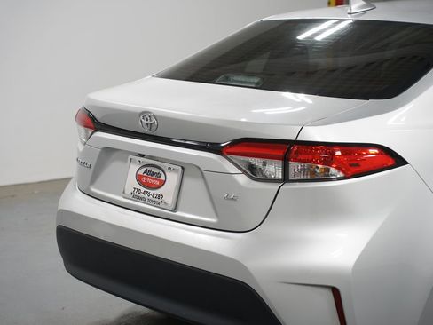 Certified 2024 Toyota Corolla LE FWD image 9