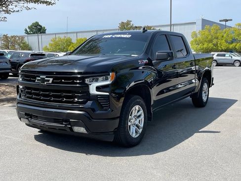 Used 2025 Chevrolet Silverado 1500 RST w/ Z71 Off-Road Package AWD/4WD image 3