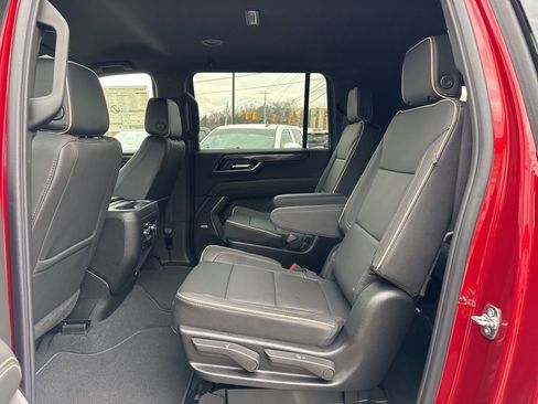 New 2026 GMC Yukon XL Elevation image 28