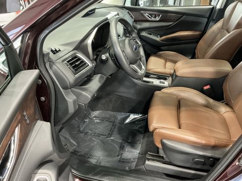 Used 2023 Subaru Ascent Touring image 3