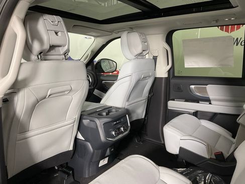 New 2026 Ford Expedition Platinum w/ Platinum Ultimate Package AWD/4WD image 15
