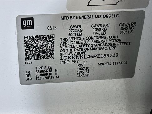 Used 2023 GMC Acadia SLE w/ Driver Convenience Package image 12