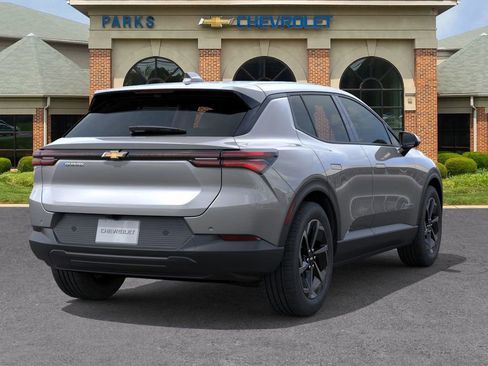 New 2026 Chevrolet Equinox EV LT image 5