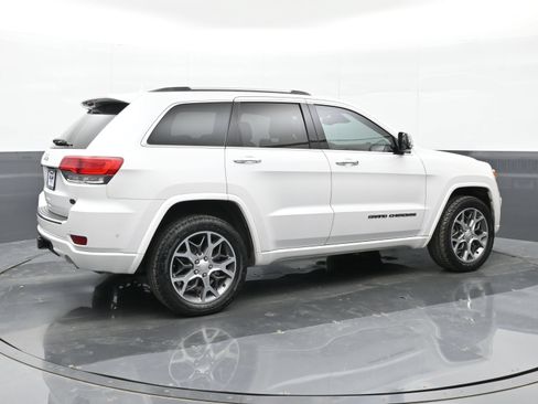 Used 2020 Jeep Grand Cherokee Overland AWD/4WD image 4