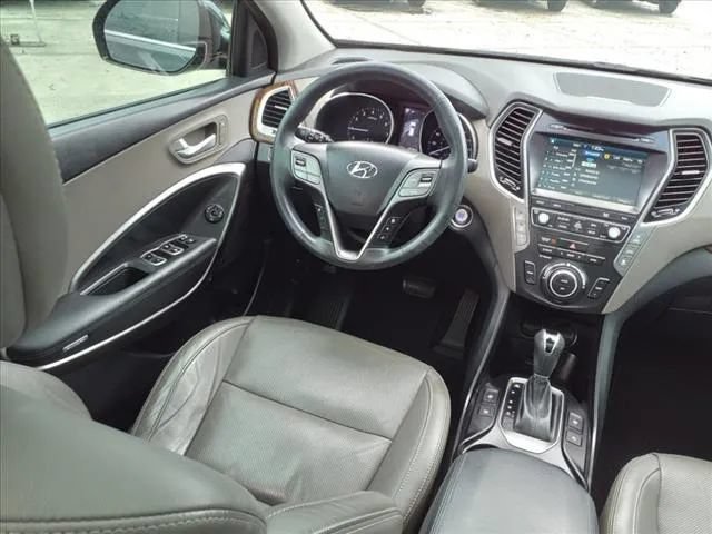 Used 2017 Hyundai Santa Fe FWD w/ Cargo Package image 7