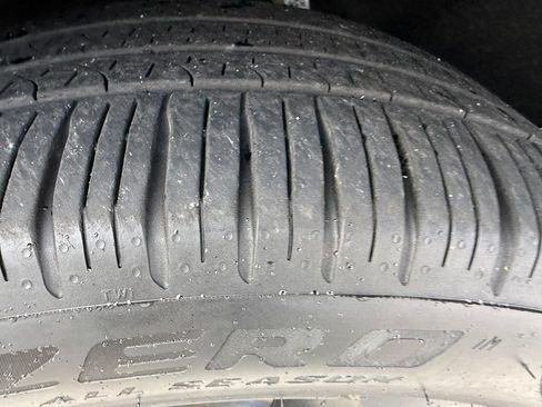 Used 2025 Chrysler Pacifica Limited FWD image 20