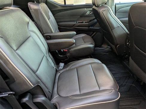 Used 2023 Chevrolet Traverse Premier w/ Redline Edition image 27
