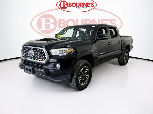 Used 2018 Toyota Tacoma TRD Sport w/ Technology Package AWD/4WD image 6