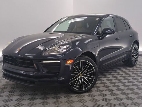 Used 2023 Porsche Macan Turbo image 1