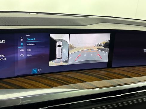 Used 2025 Cadillac Escalade ESV Sport Platinum image 19