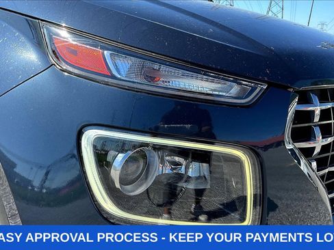 Used 2022 Hyundai Venue Limited FWD image 34