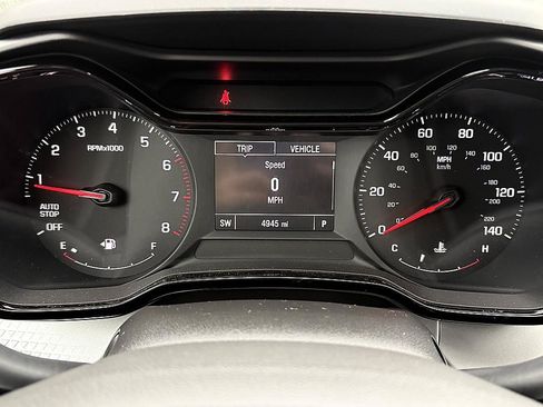 Used 2025 Chevrolet Trax LS w/ LS Convenience Package FWD image 20