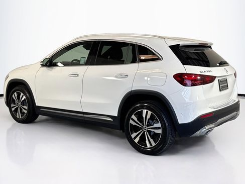 Used 2025 Mercedes-Benz GLA 250 4MATIC w/ Winter Package image 7