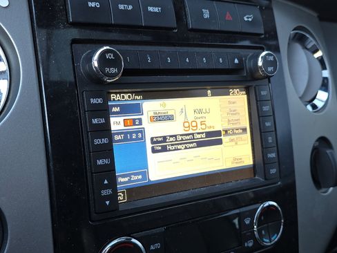 Used 2013 Ford Expedition EL Limited image 18