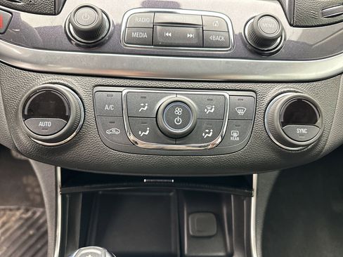 Used 2019 Chevrolet Impala LT image 18