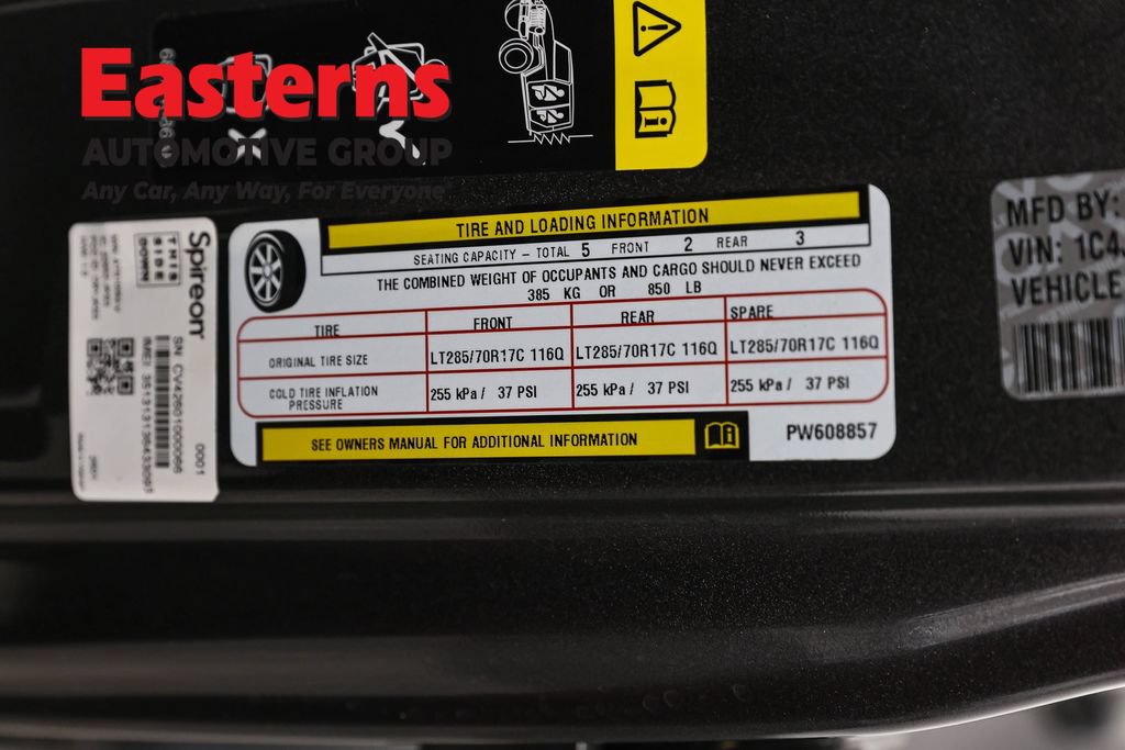 Used 2023 Jeep Wrangler Unlimited Rubicon 4xe w/ Cold Weather Group AWD/4WD image 37