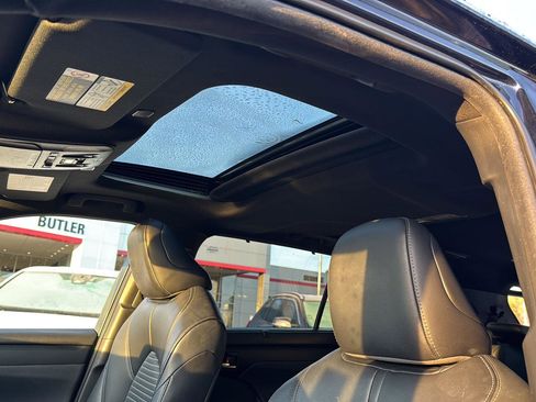 Certified 2023 Toyota Highlander XSE image 27