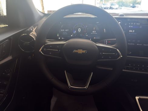 New 2026 Chevrolet Equinox LT w/ Convenience Package II image 8