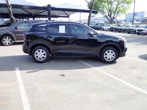 Used 2025 Nissan Kicks S FWD image 5