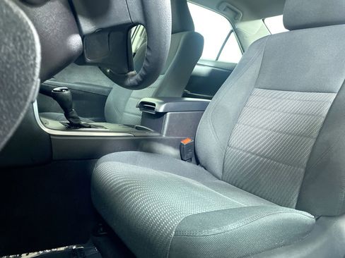 Used 2015 Toyota Camry LE image 16